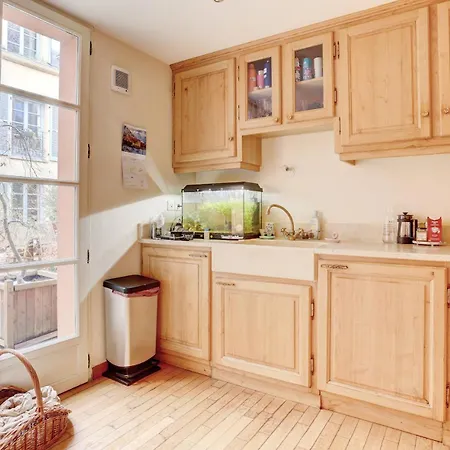 Lägenhet La Pompadour- Versailles